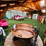 Jmr Splendor - Private Sauna & Bathtub 4* كونستانتا