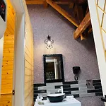 Jmr Splendor - Private Sauna & Bathtub فندق