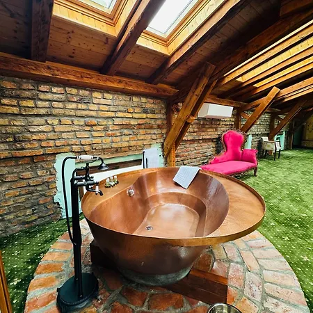 Jmr Splendor - Private Sauna & Bathtub 4* Constanta