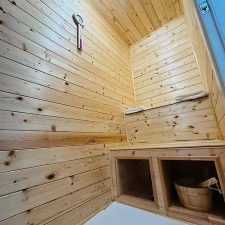 Hotel Jmr Splendor - Private Sauna & Bathtub Constanta