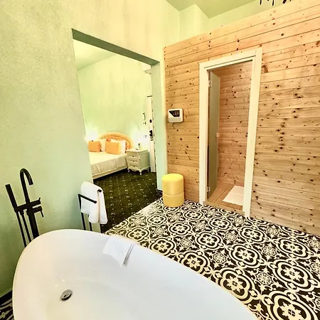 酒店 Jmr Splendor - Private Sauna & Bathtub 4*