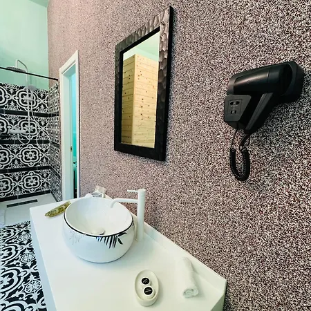 Hotel Jmr Splendor - Private Sauna & Bathtub Constanta