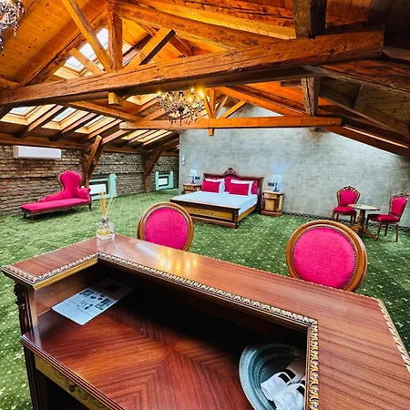 Отель Jmr Splendor - Private Sauna & Bathtub 4*