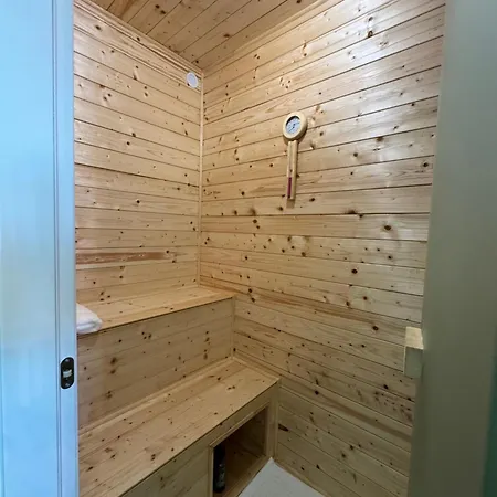 Jmr Splendor - Private Sauna & Bathtub Отель Констанца